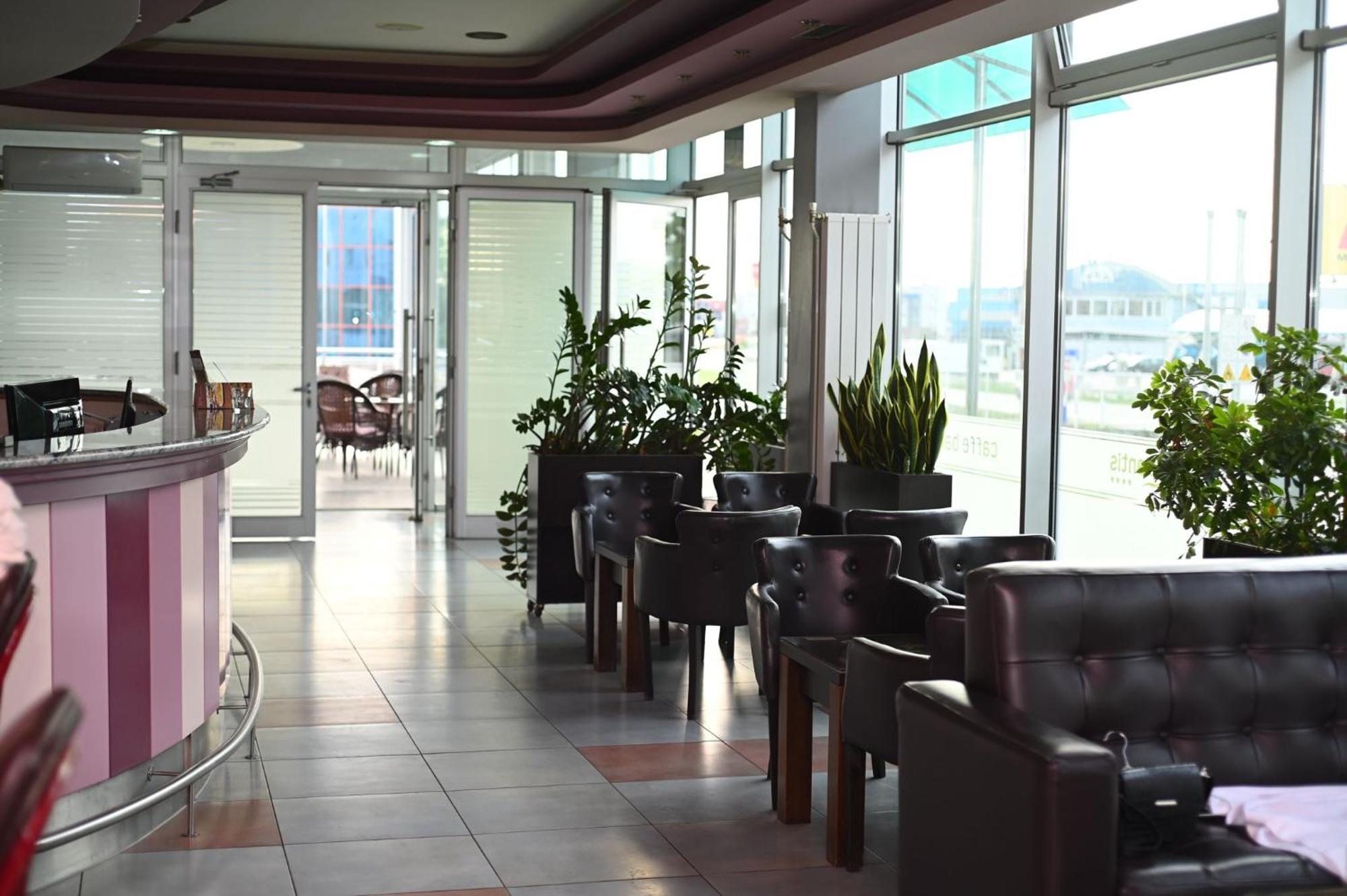 Motel Atlantis Prijedor Exteriör bild