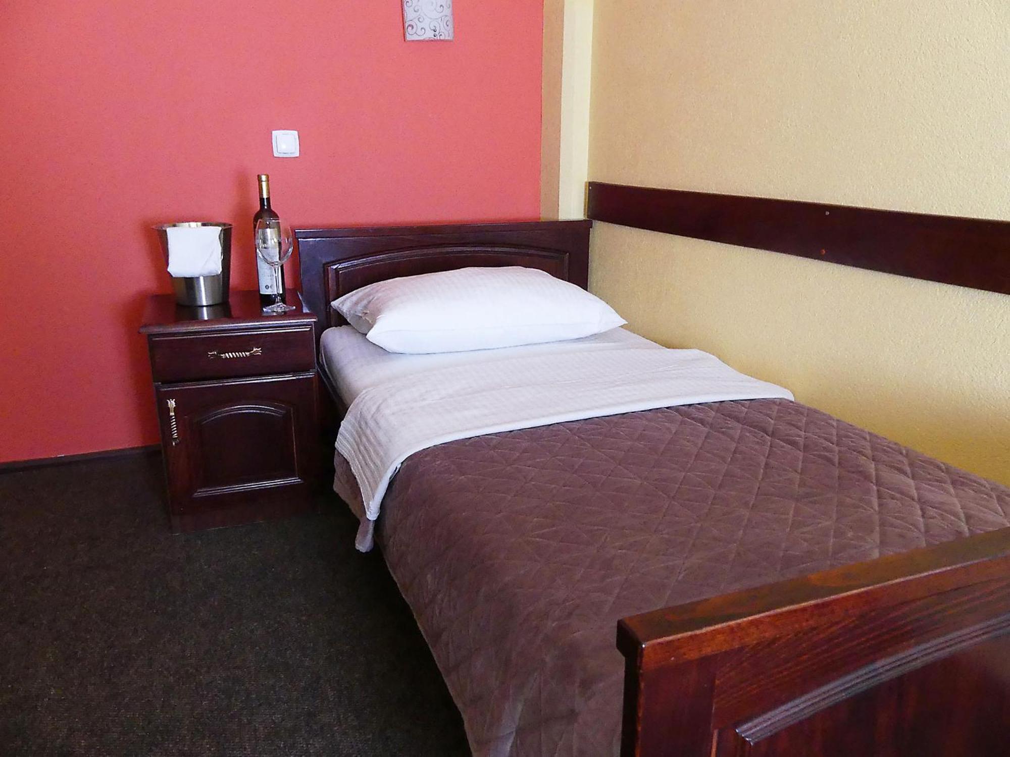 Motel Atlantis Prijedor Exteriör bild