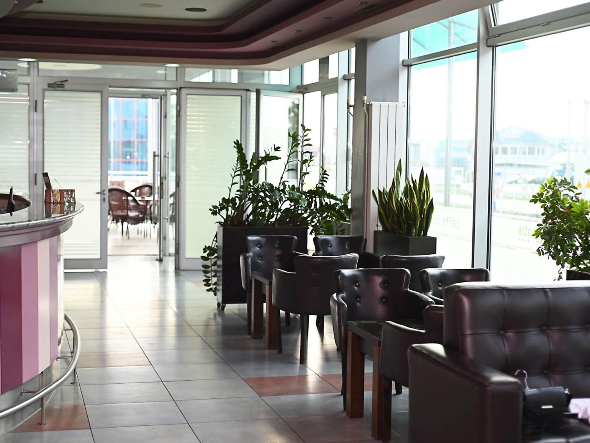 Motel Atlantis Prijedor Exteriör bild
